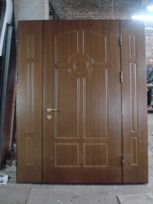 Двери с стеклом