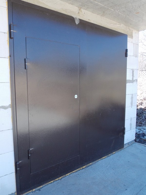 Недорогие гаражные ворота заказать изготовление