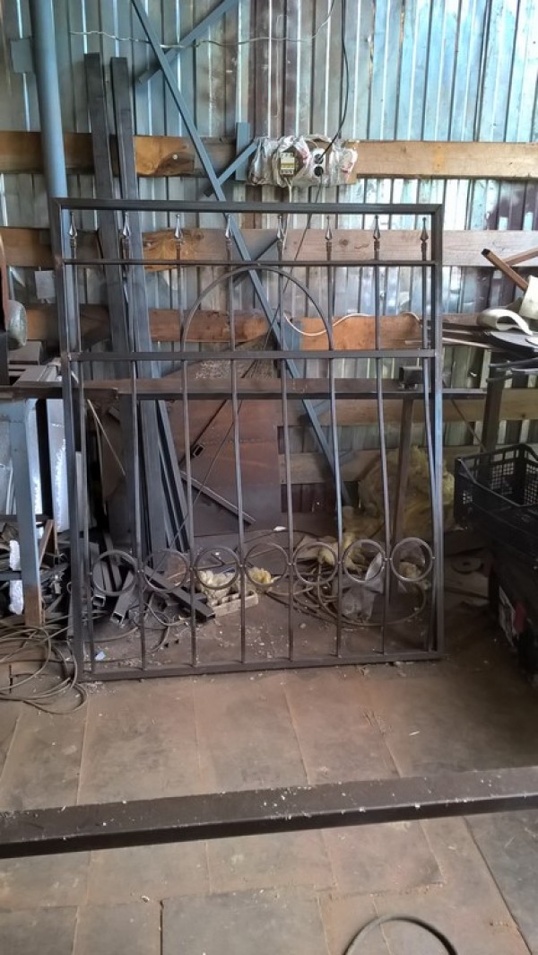 Купить готовые решетки в Москве