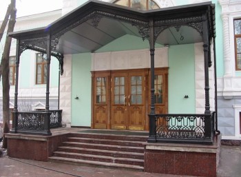 Двери входные парадные