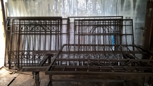 Стальные решетки с пиками