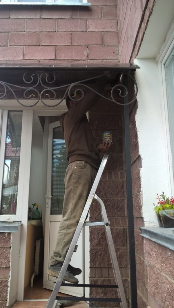 Козырьки легкие на столбах фото