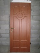 Панель под орех на стальной двери