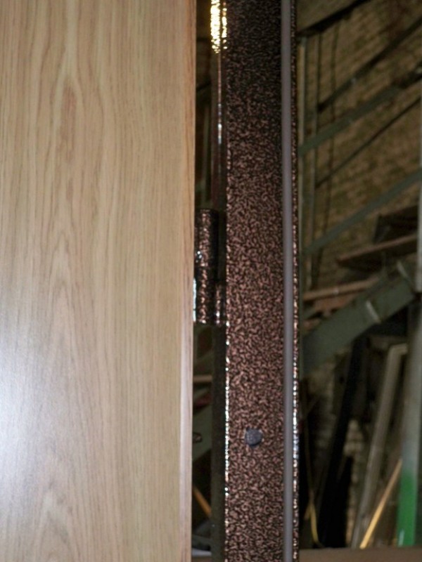 Резиновое уплотнение на дверной коробке