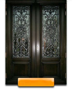 Массив дуба с двух сторон двухстворчатая с ковкой