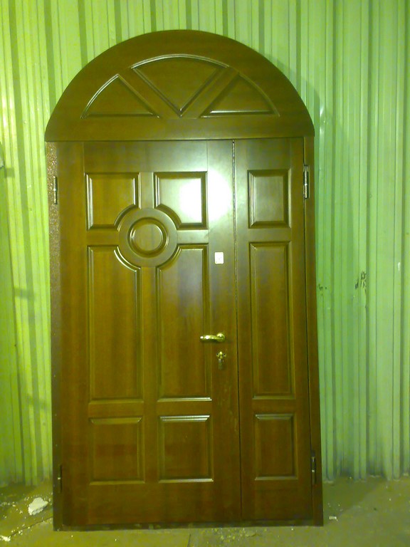 Духстворчатые стальные двери фото