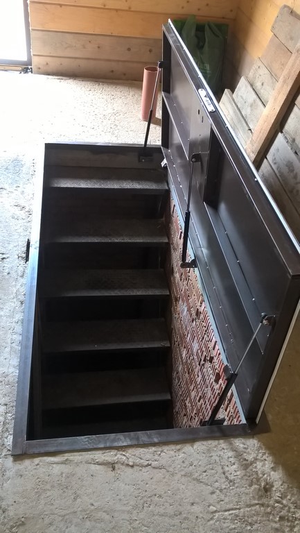  Напольные люки 