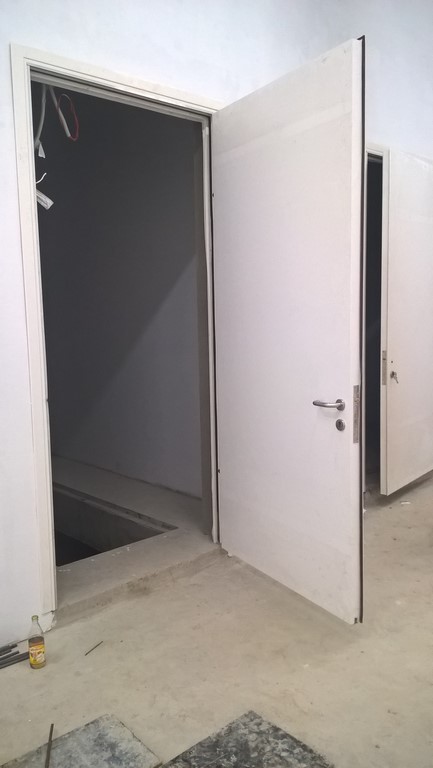 Двери стальные на общую площадку