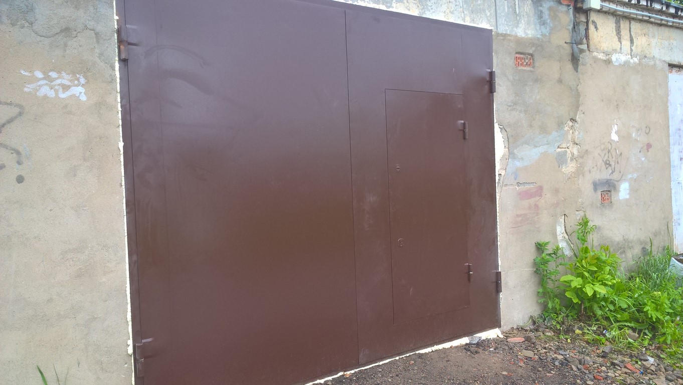 Ворота в гараж распашные металлические цена