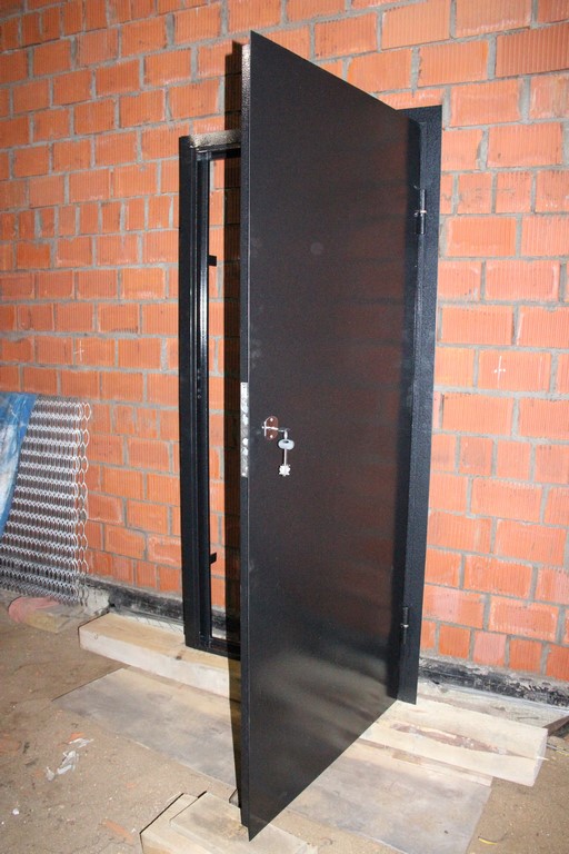 Купить железную дверь цена в Твери