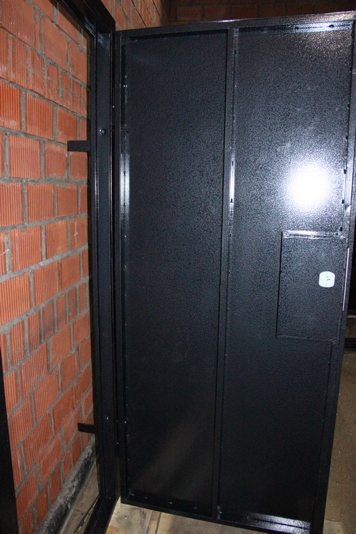 Двери стальные в гараж Химки Двери стальные в подсобку Химки