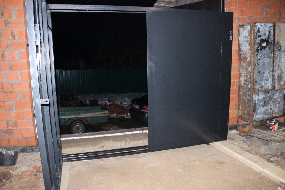 Установить гаражные ворота под ключ Металические гаражные ворота с установкой