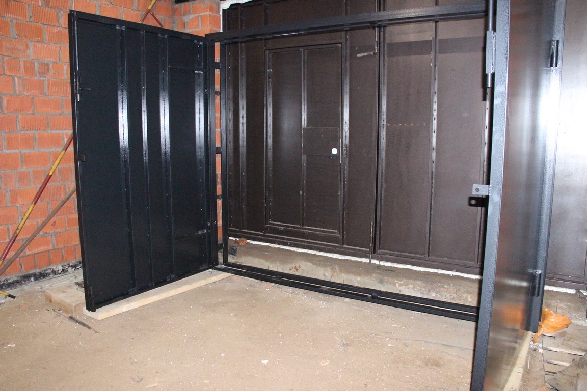 Распашные гаражные ворота недорого Зеленоград