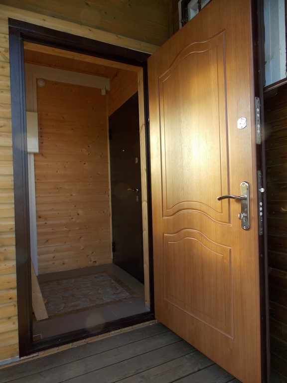 Конаково двери из металла под дерево 