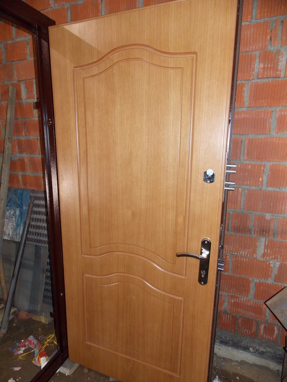 Дедовск двери входные под дерево