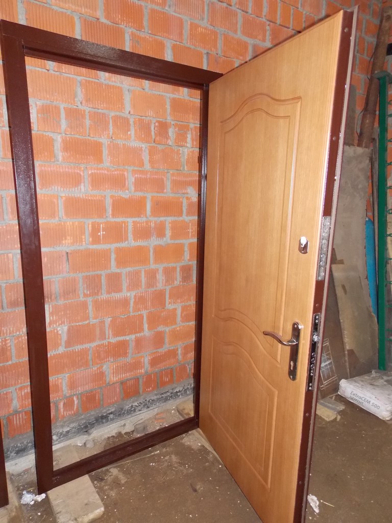 Изготовить стальную дверь с МДФ на заказ Апрелевка Купить дверь стальную с завода Апрелевка