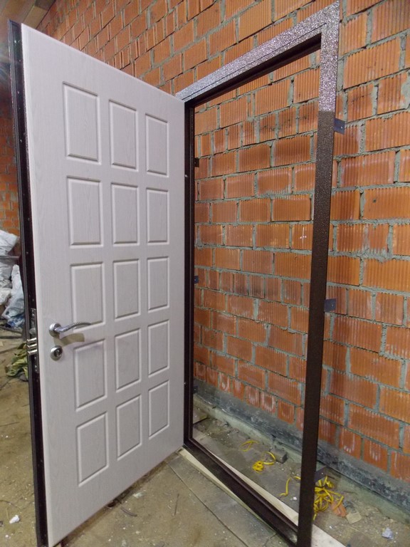 Двери бюджетные уценненые с завода Конаково