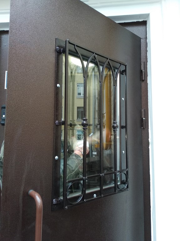 Сварить дверь на заказ не дорогую в Троицком