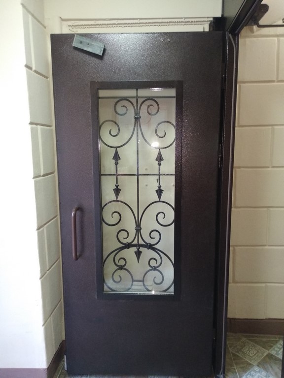 Заказать дверь с ковкой в Зеленограде