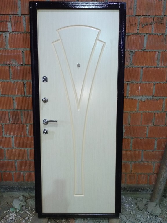 Купить дверь с МДФ в Конаково