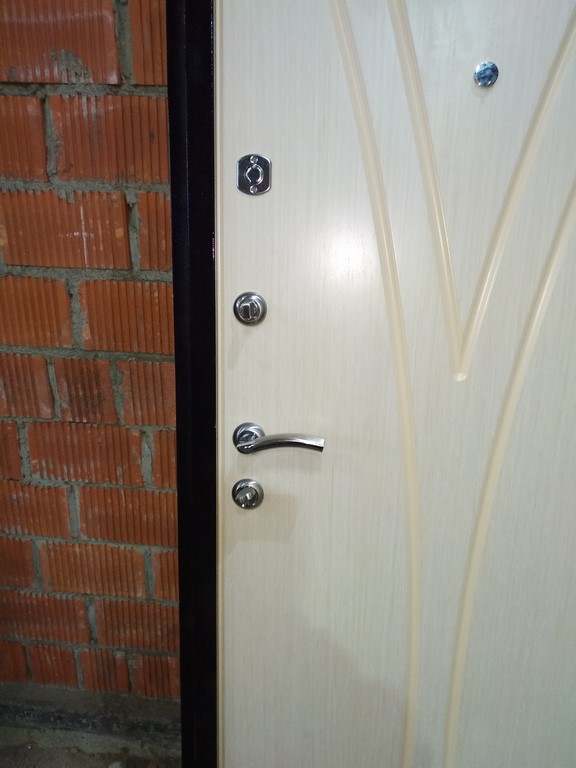 Заводские двери с МДФ в Реутове