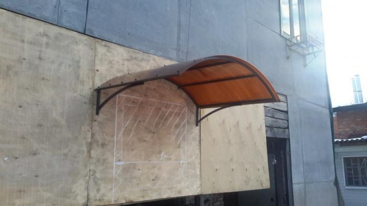 Дешевый козырек